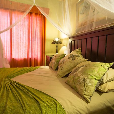 Maninghi Lodge Hoedspruit Buitenkant foto