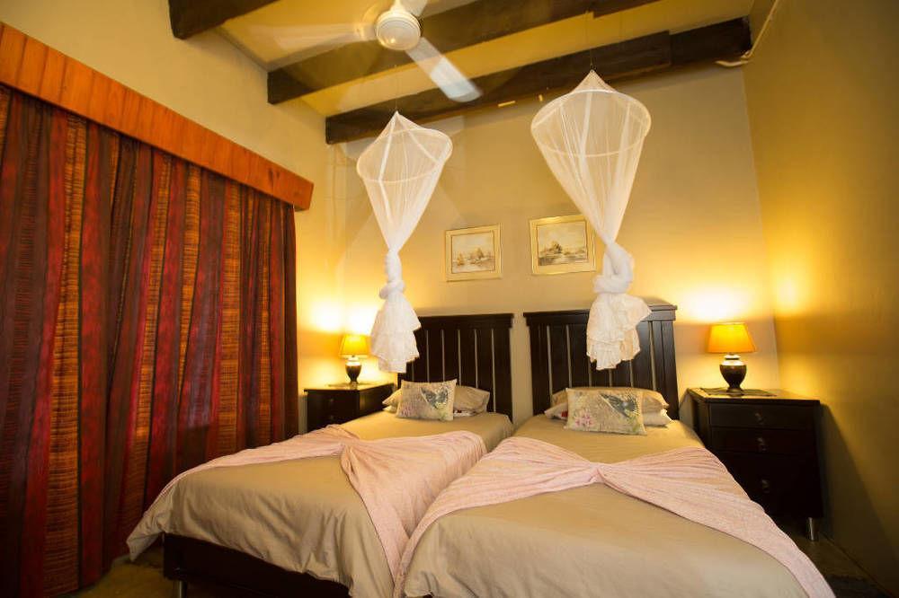 Maninghi Lodge Hoedspruit Buitenkant foto